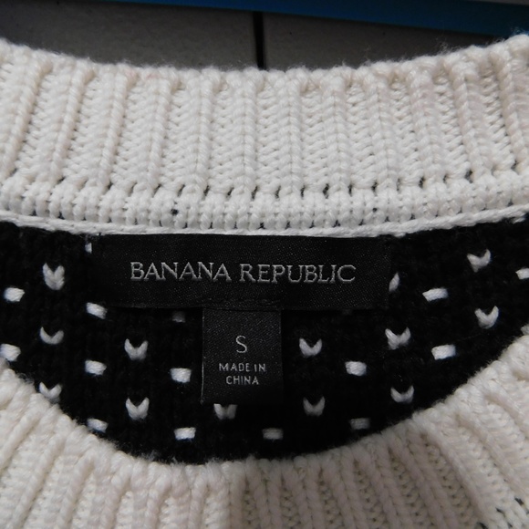 Banana Republic Black and Cream Print Sweater - Picture 3 of 5